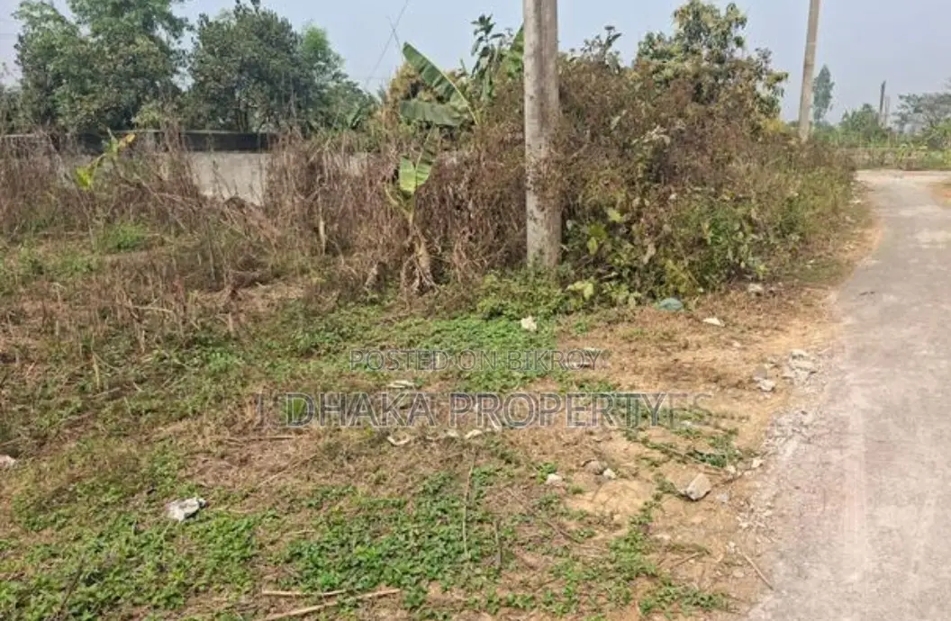 Corner 3 Katha South/East at Sector-28
