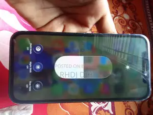 Apple iPhone 12 64 GB