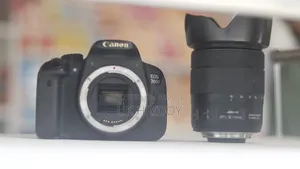 Canon Eos Camera 700D With Lens