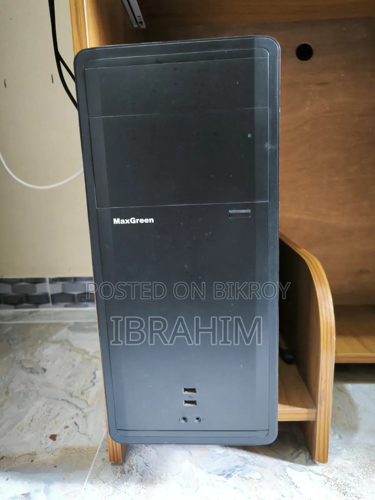 Desktop Computer 4GB Intel Core i3 SSD 256GB
