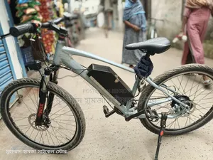 Electric Cycle, Runs 40 Kilometers, New Motor New Battery With Cash Memo