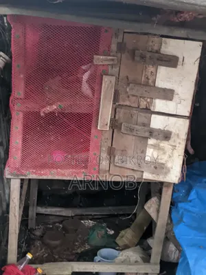মুরগির খাঁচা