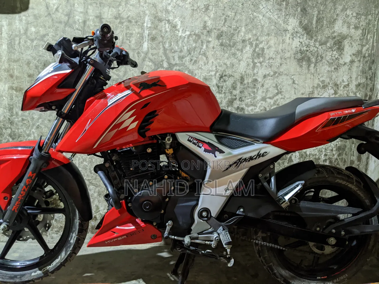 TVS Apache RTR 160 4V 2022 Red