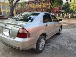 Toyota Corolla 2005 Gold