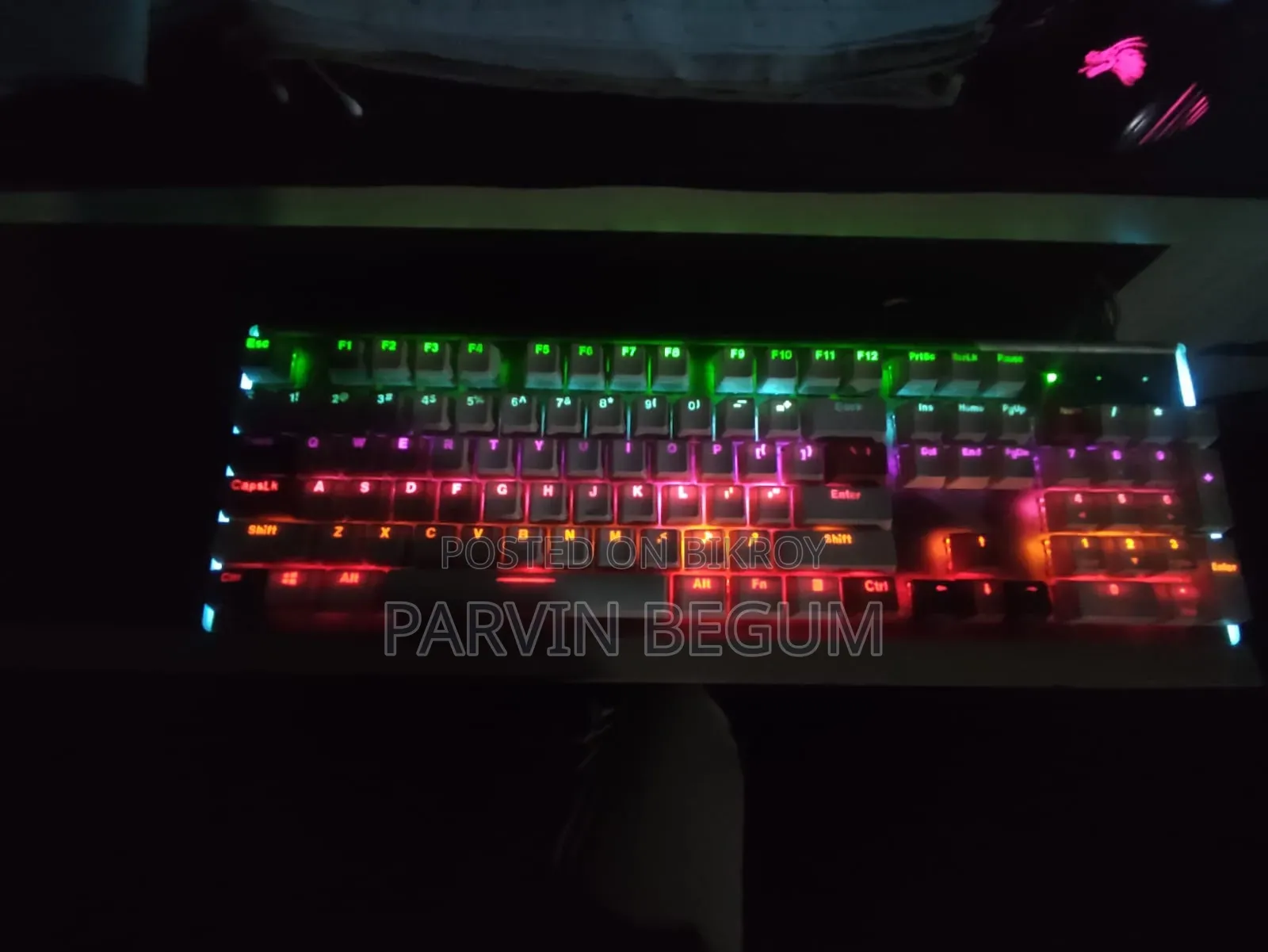 Wranglea K100 Rainbow Mechanical Keyboard