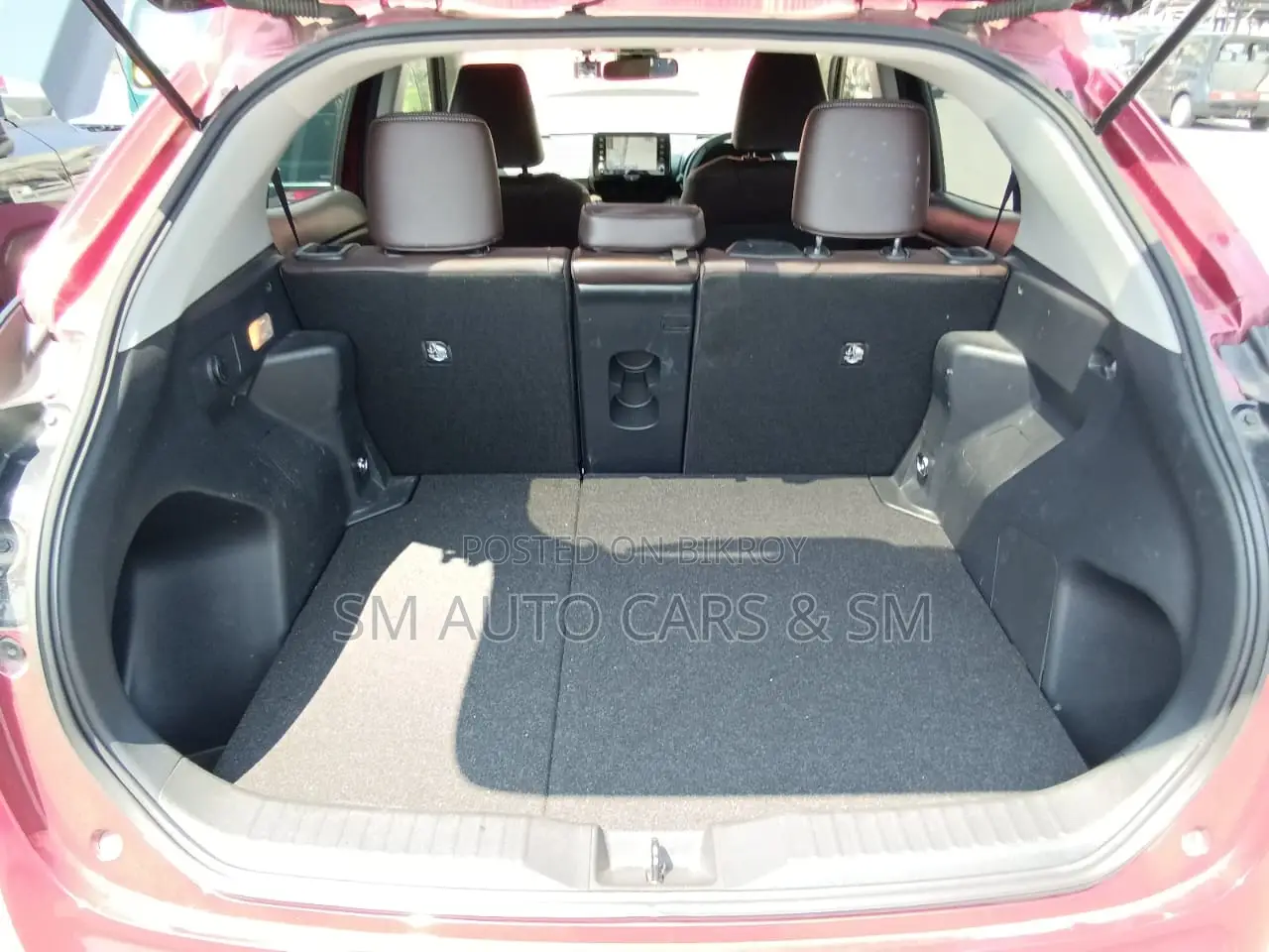 Toyota Yaris Cross 1.5 Hybrid FWD 2021 Red