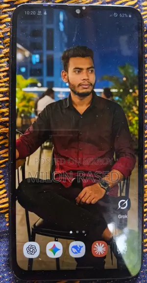 Samsung Galaxy M10 16 GB Black