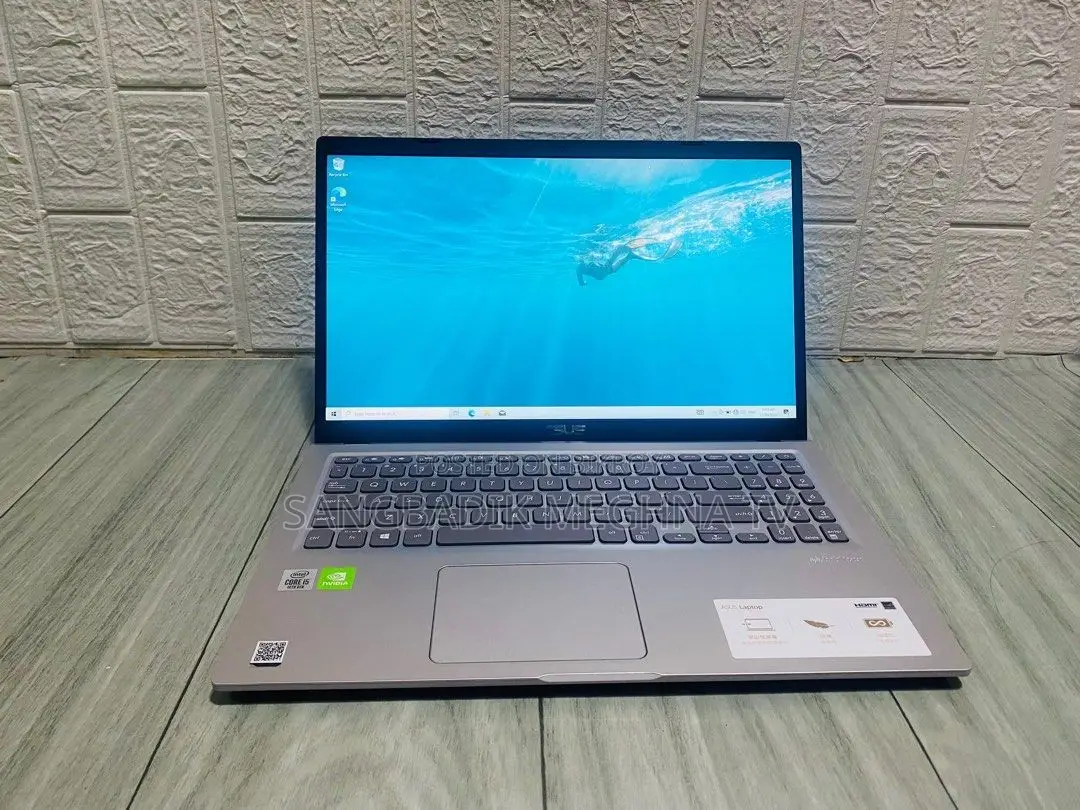 Laptop Asus 3GB Intel SSD 256GB