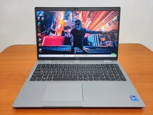 Laptop Dell 3GB Intel SSD 256GB
