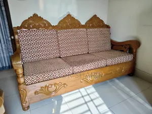 প্রিমিয়াম কোয়ালিটির সেগুন কাঠের সোফা