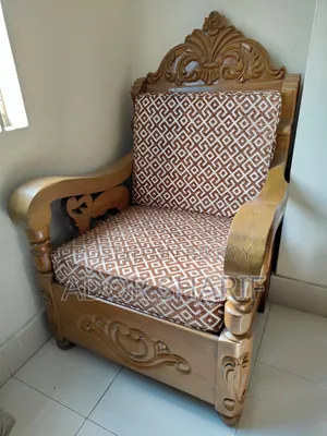 প্রিমিয়াম কোয়ালিটির সেগুন কাঠের সোফা