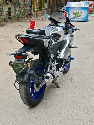 Yamaha R15M 2025 Silver