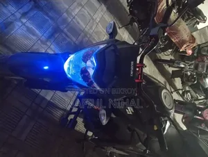 সুজুকি গিক্সার ২০২৪ কালো