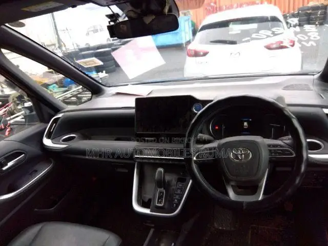 Toyota Noah 2022 Black