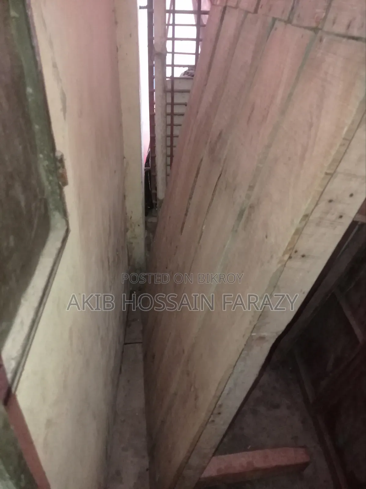 একটি ব্যাবহৃত চৌকি