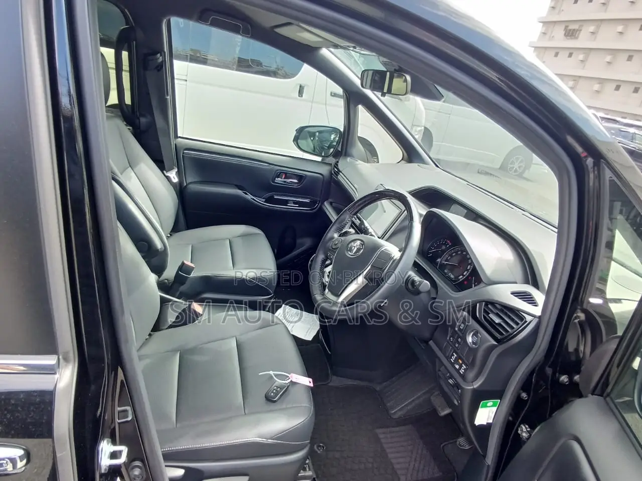 Toyota Esquire 2.0 FWD (8 seater) 2021 Black