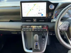 Toyota Voxy Hybrid S-G 2WD 7-Seater 2023 Pearl