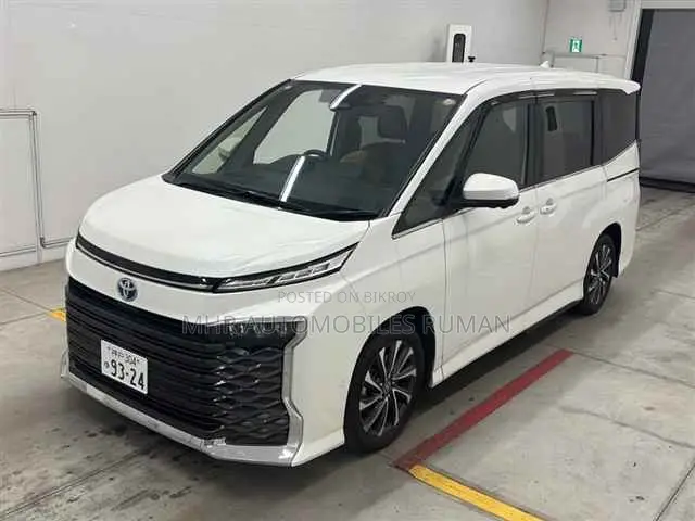 Toyota Voxy Hybrid S-G 2WD 7-Seater 2023 Pearl