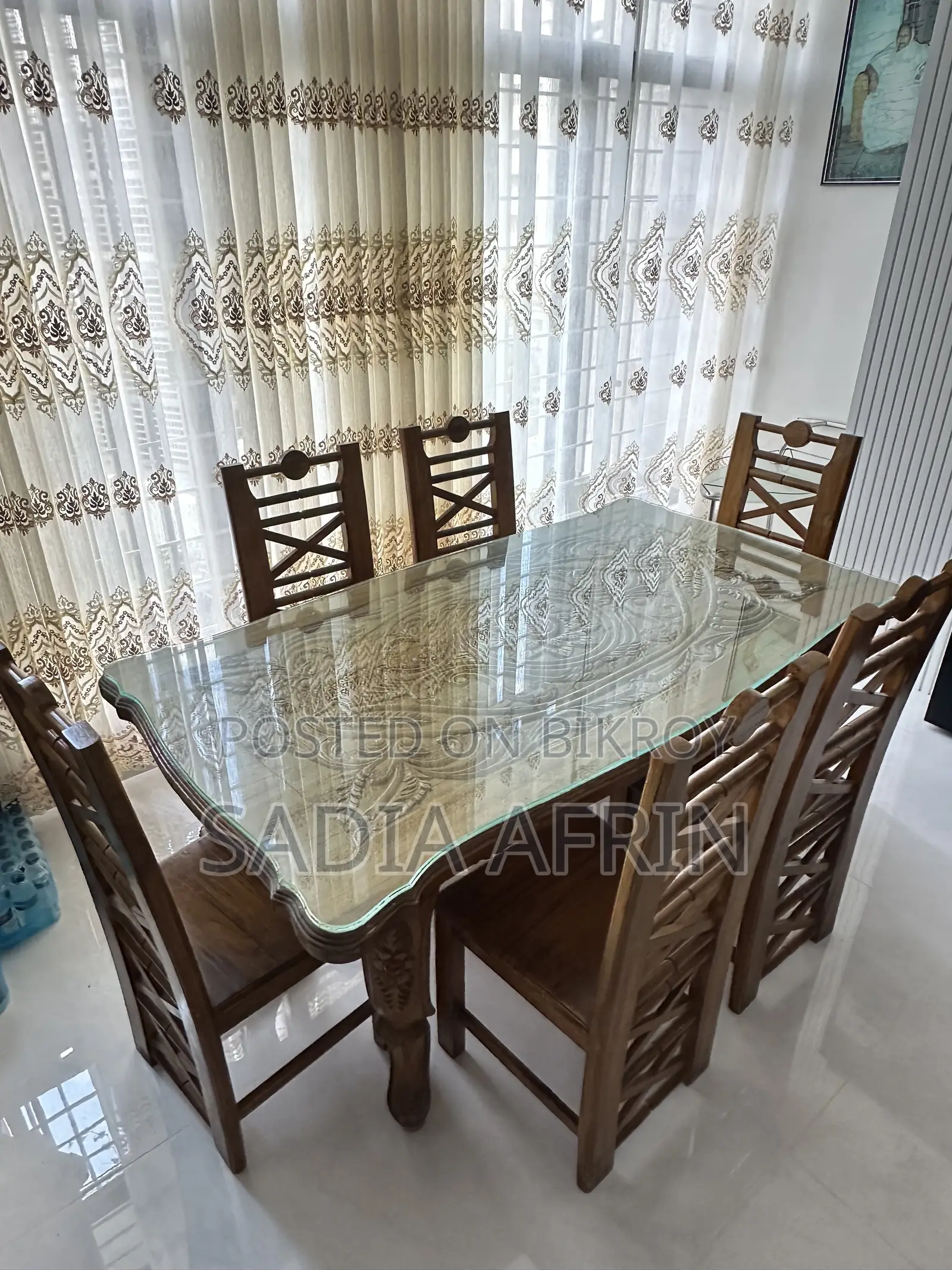 Dinning Table