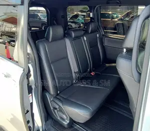 Toyota Esquire 2.0 FWD (8 seater) 2021 Silver