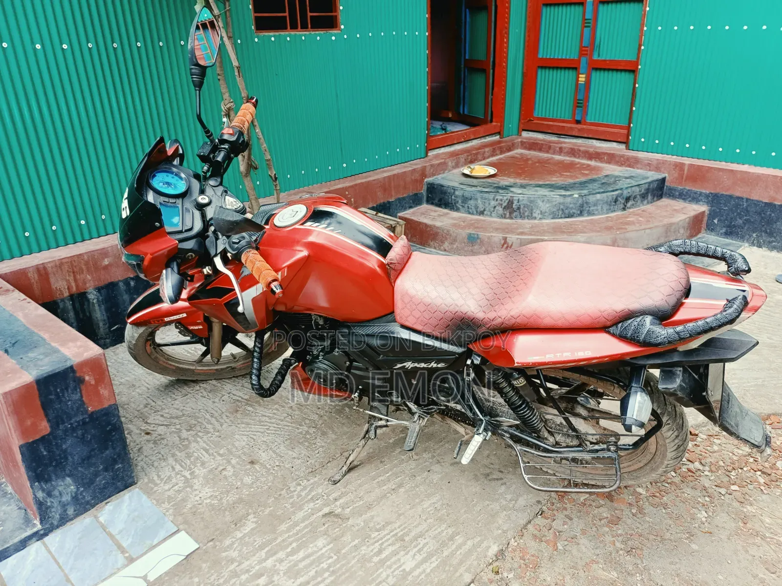 TVS Apache RTR 160 2V 2021 Red