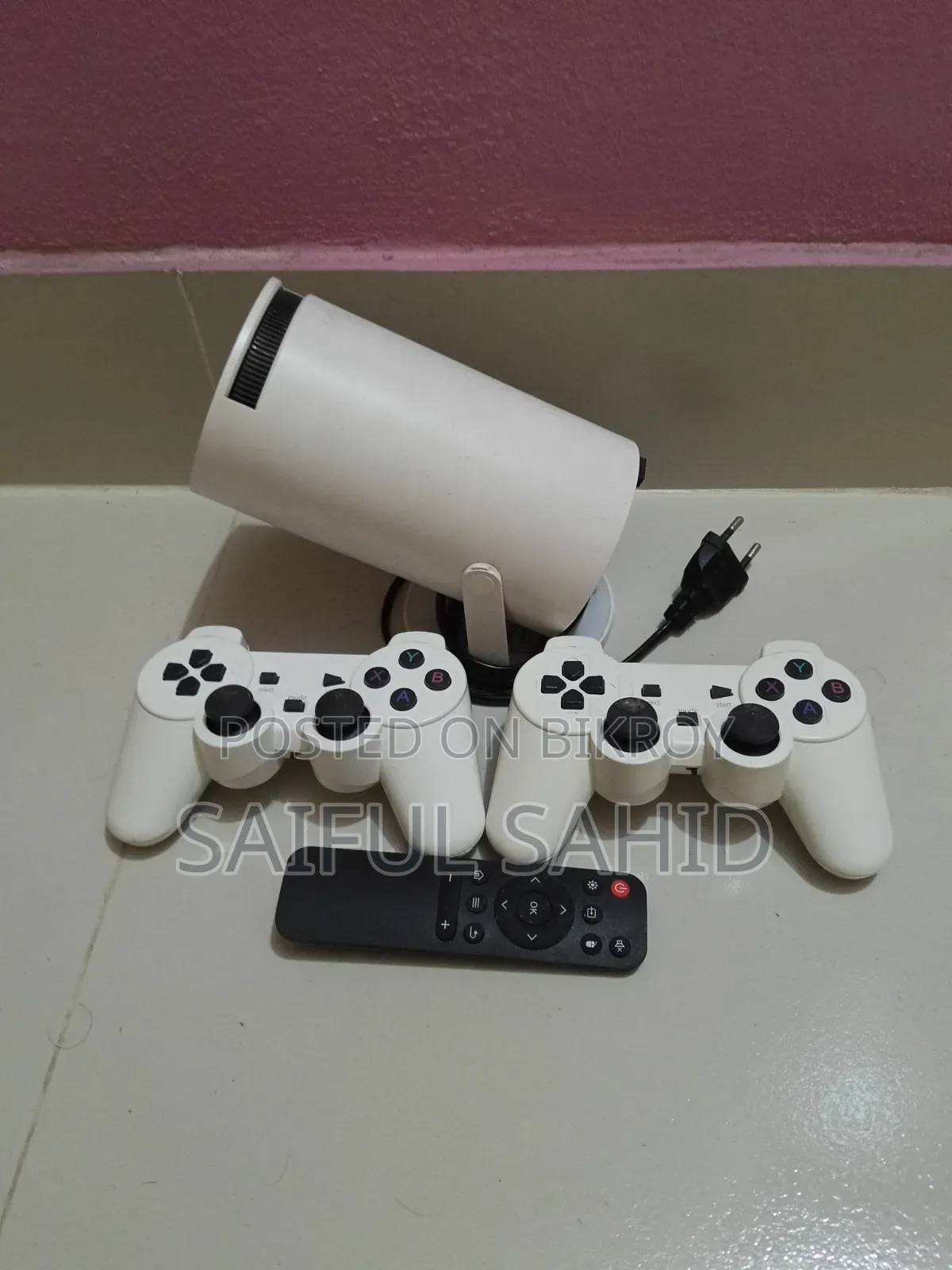 Projector- HY300