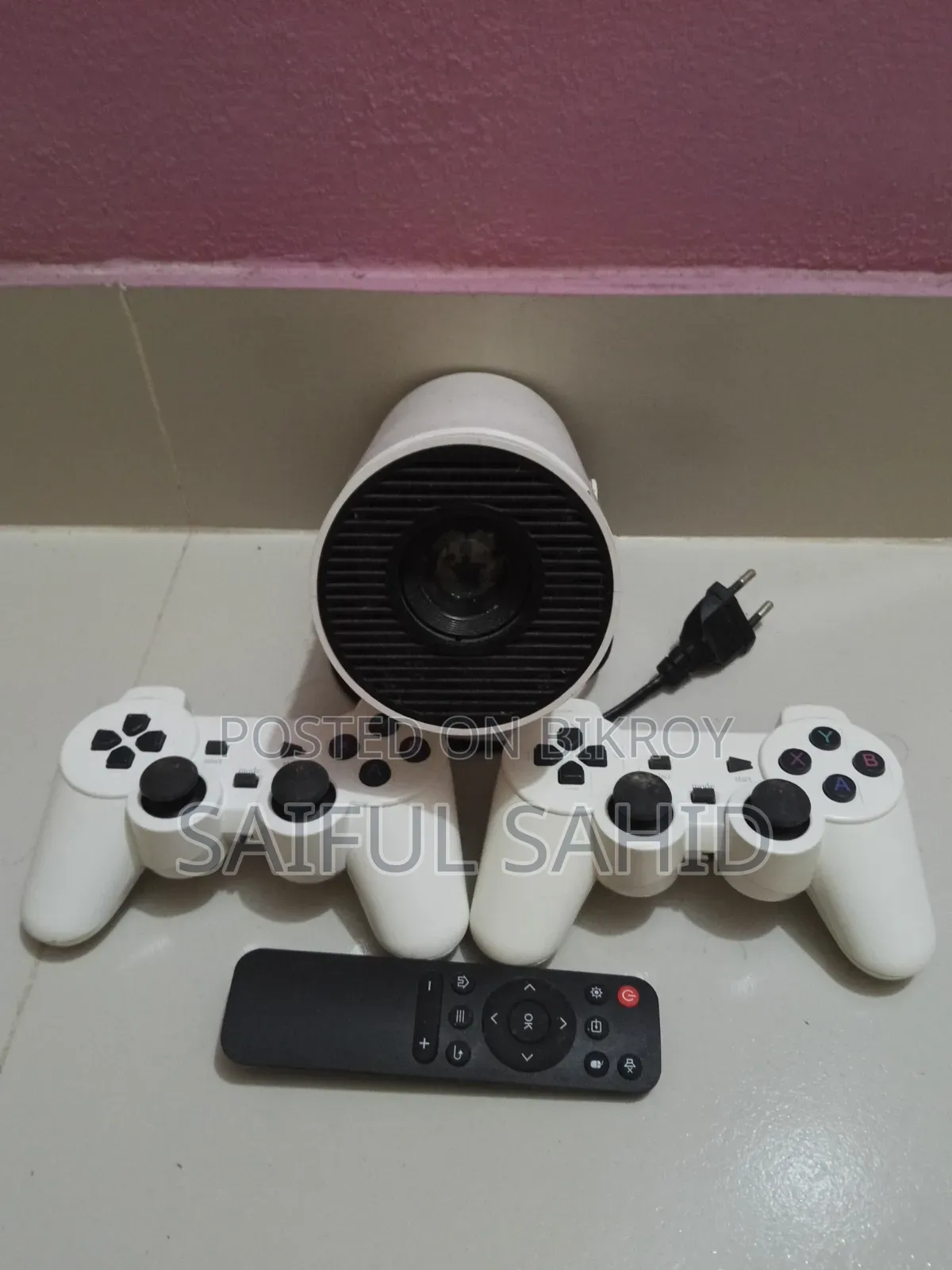 Projector- HY300