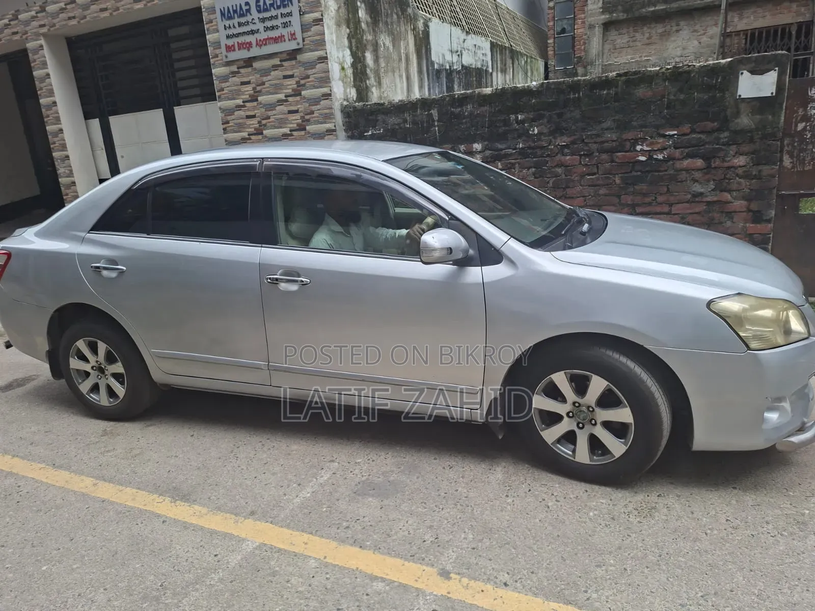 Toyota Premio 2010 Silver