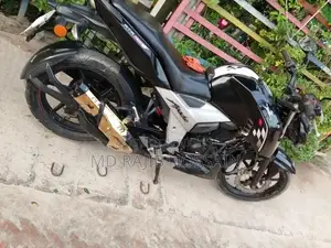 TVS Apache RTR 160 4V 2022 Black