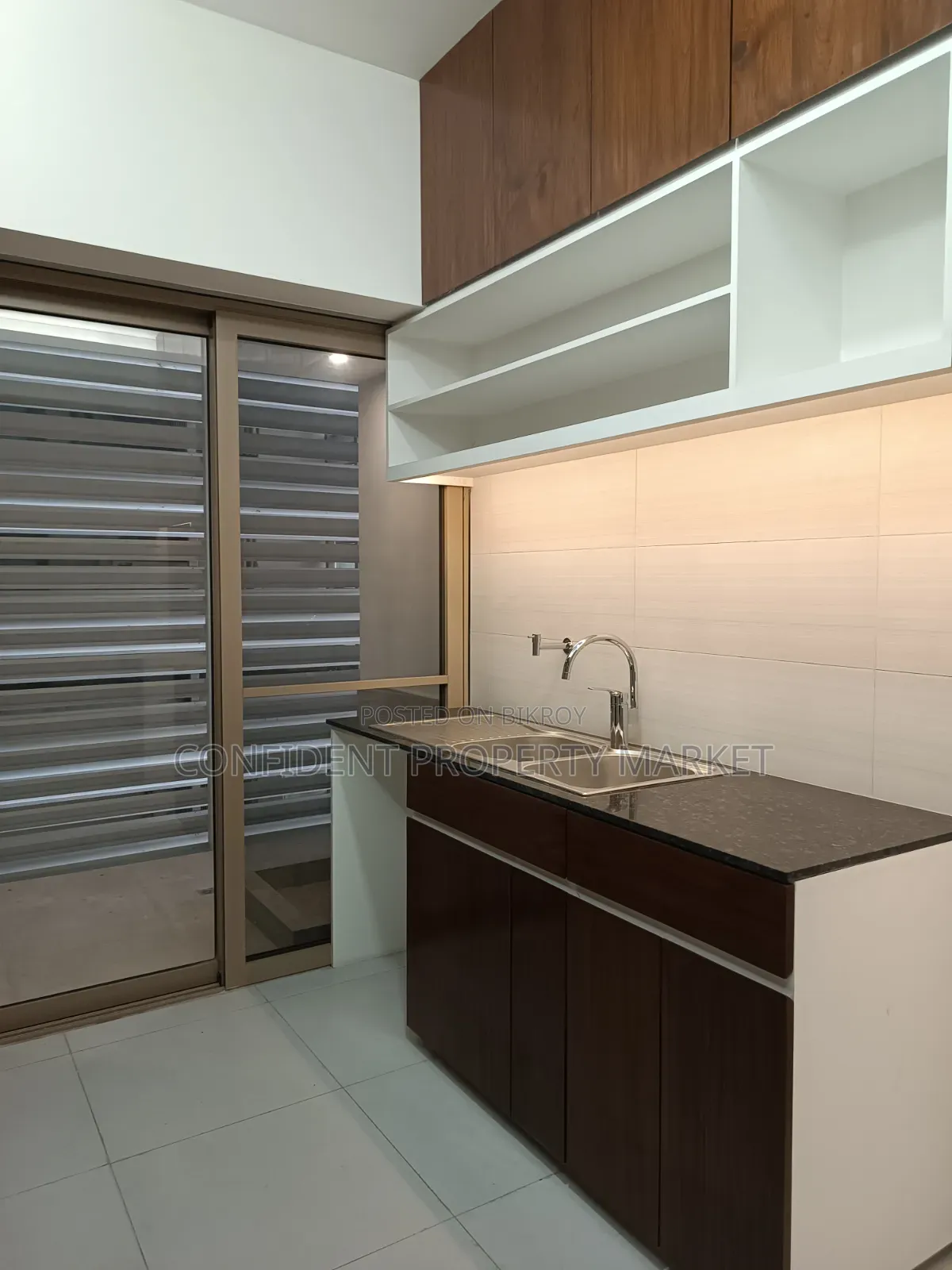 4bdrm Apartment in Baridhara for rent