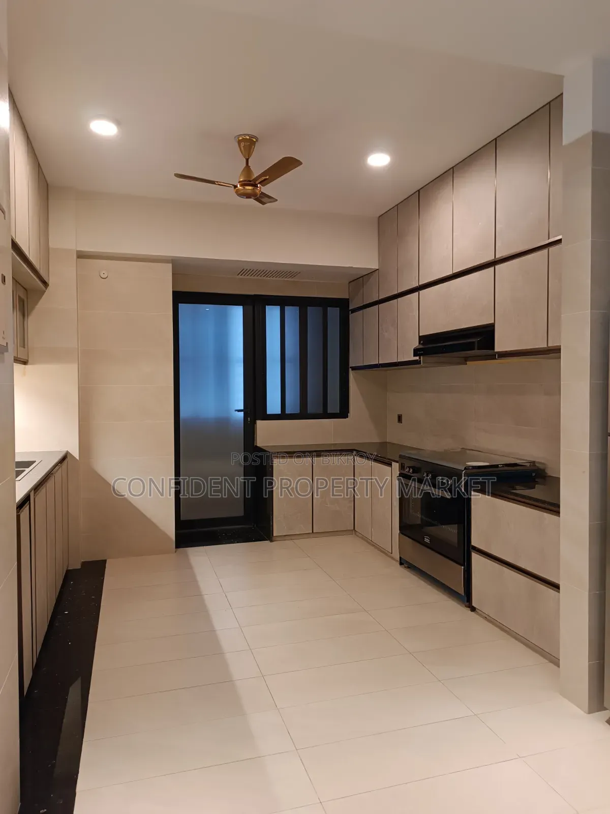 4bdrm Apartment in Baridhara for rent