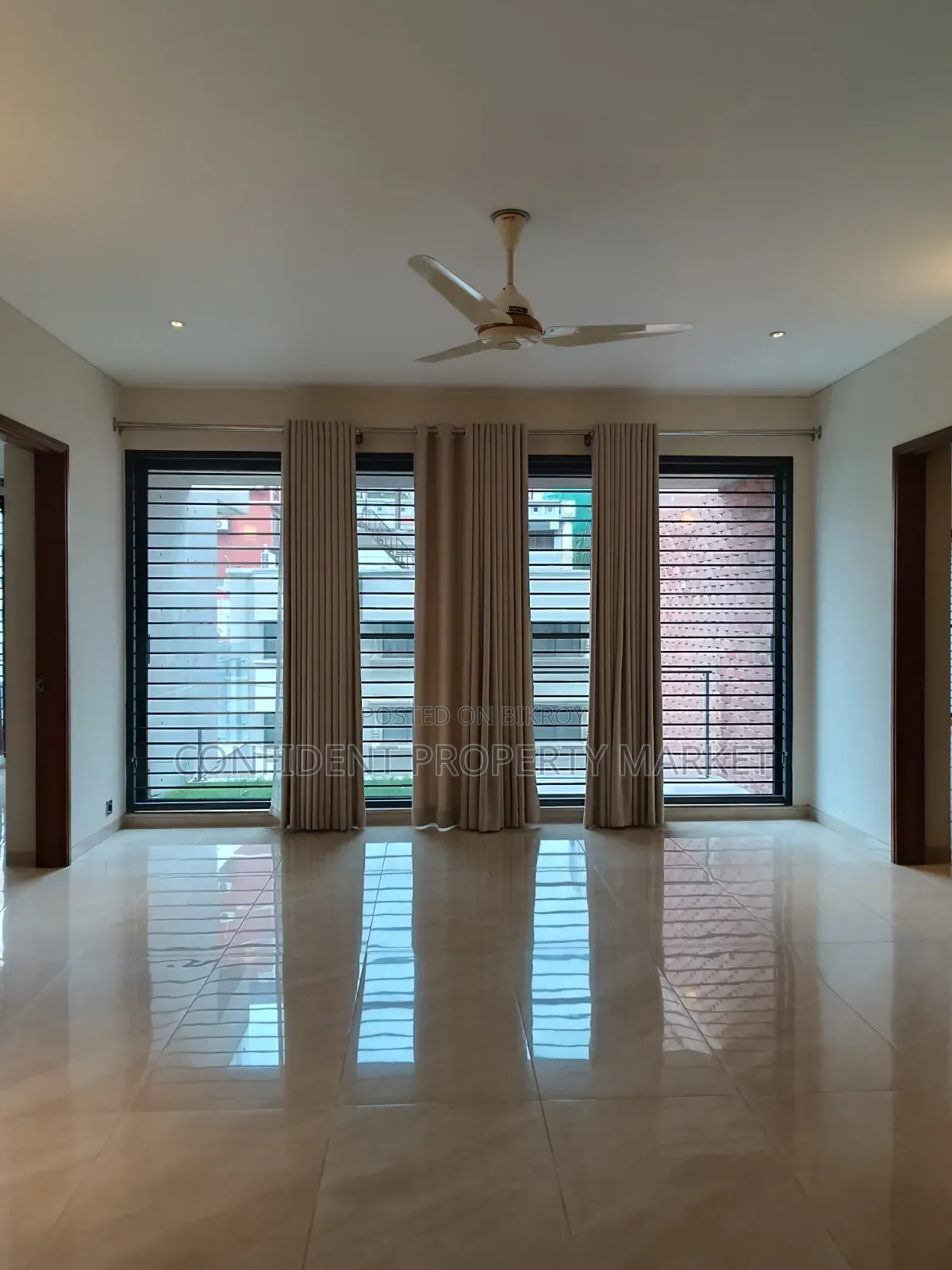 4bdrm Apartment in Baridhara for rent