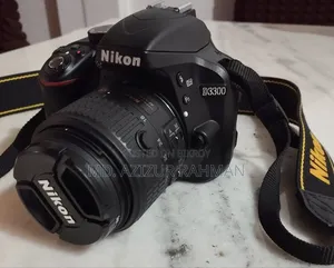 Nikon D 3300 | Lens 18-55 | 24 Megapixel