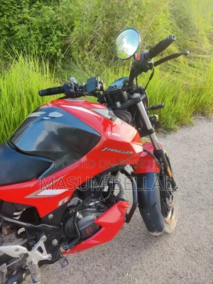 Hero Thriller 160R Refresh 2023 Red