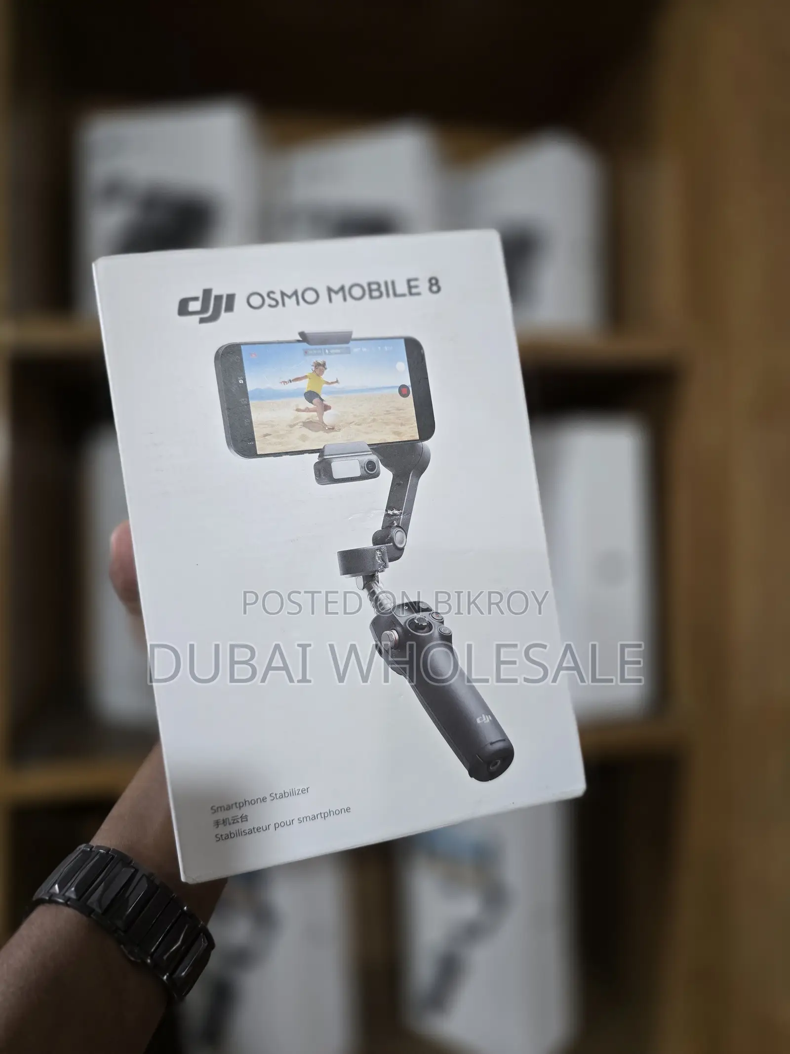 DJI OSMO MOBILE 8 (Multi-Functional Tracking Set)