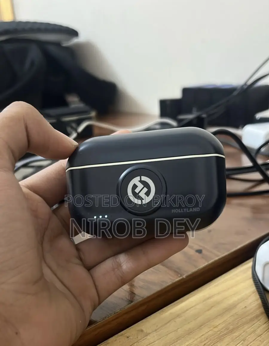 Hollyland LARK M2 Wireless Microphone (Lightning Version for iPhone)