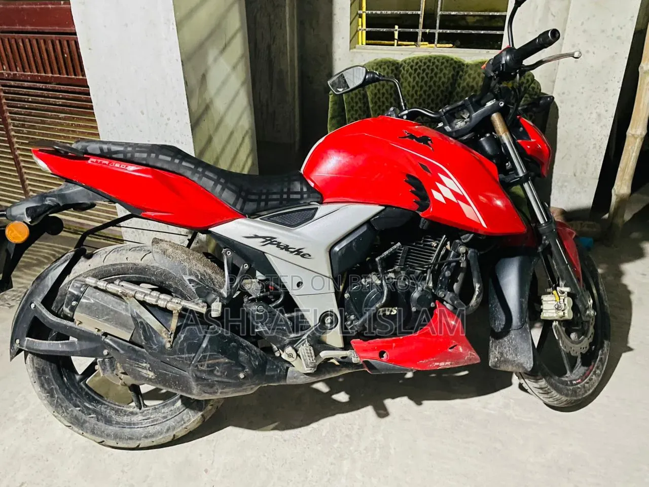 TVS Apache RTR 160 4V 2022 Red