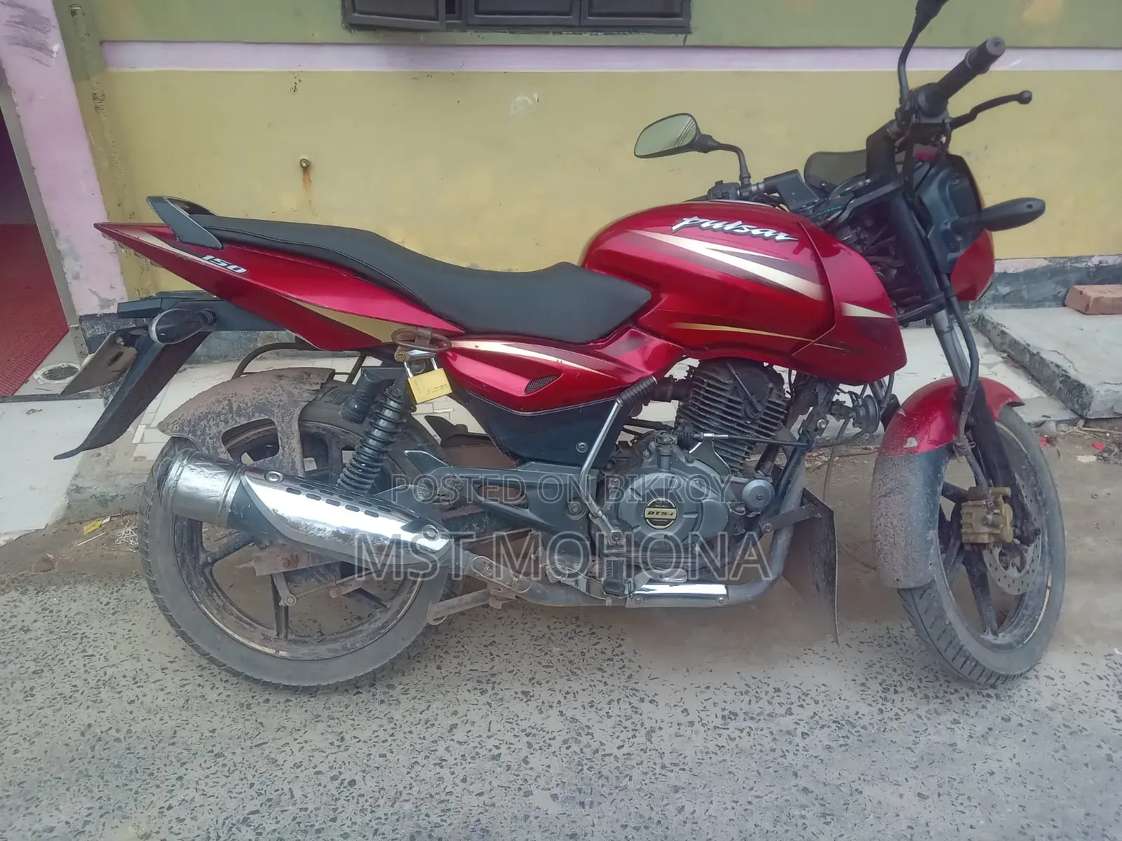 Bajaj Pulsar 150 2019 Red