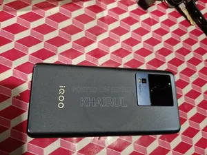 iQOO 128 GB Gray