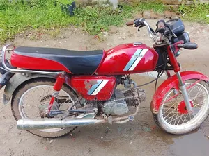 Honda 2007 Red