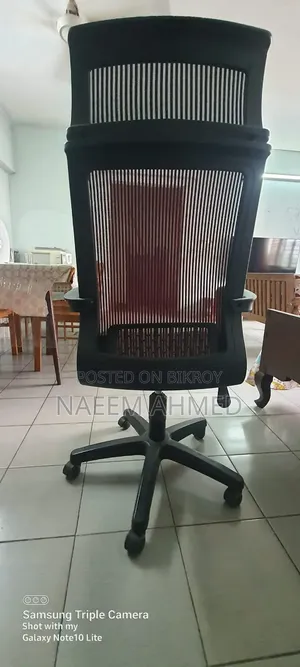 হাই-ব্যাক আরগোনোমিক রিভলভিং চেয়ার (হেডরেস্ট সহ)