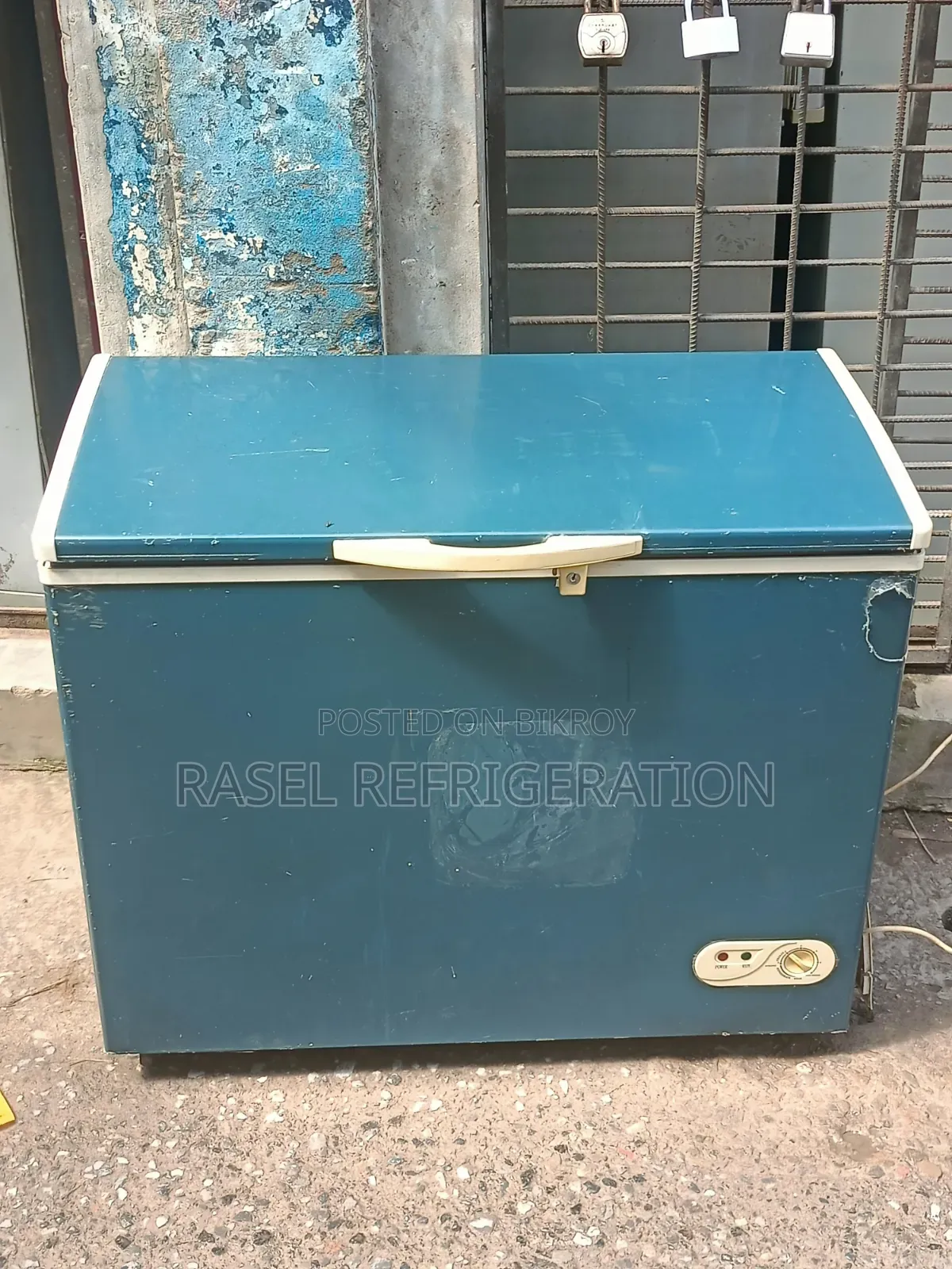 220 লিটার LG ফিরিজ বিক্রি করা হবে।