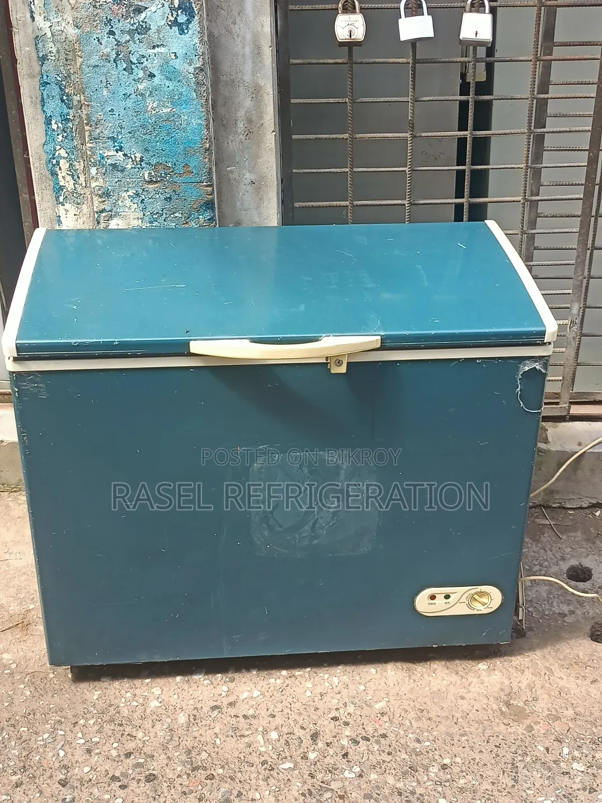 220 লিটার LG ফিরিজ বিক্রি করা হবে।