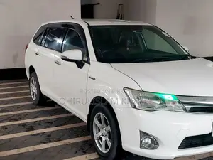Toyota Axio 1.5 Hybrid 2WD 2015 White