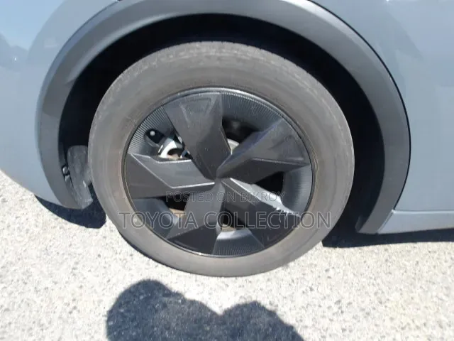 Toyota Prius 2023 Gray