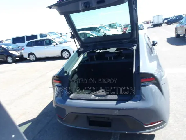 Toyota Prius 2023 Gray