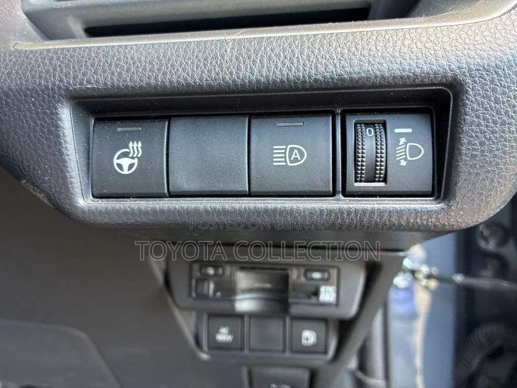 Toyota Prius 2023 Gray