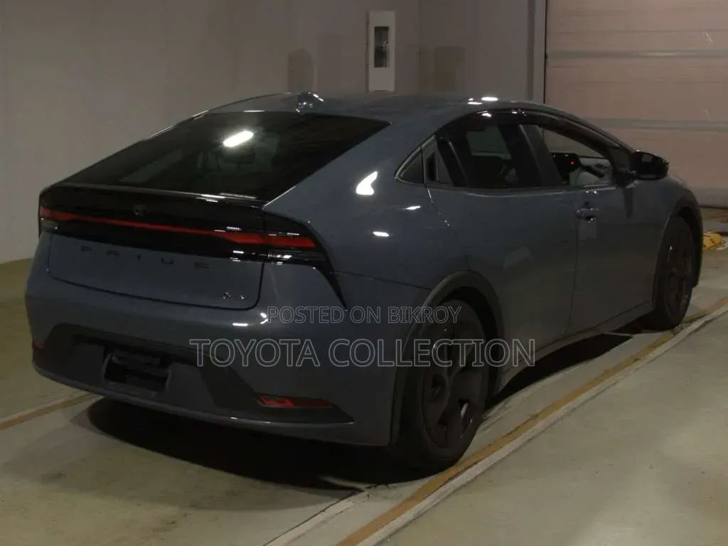 Toyota Prius 2023 Gray