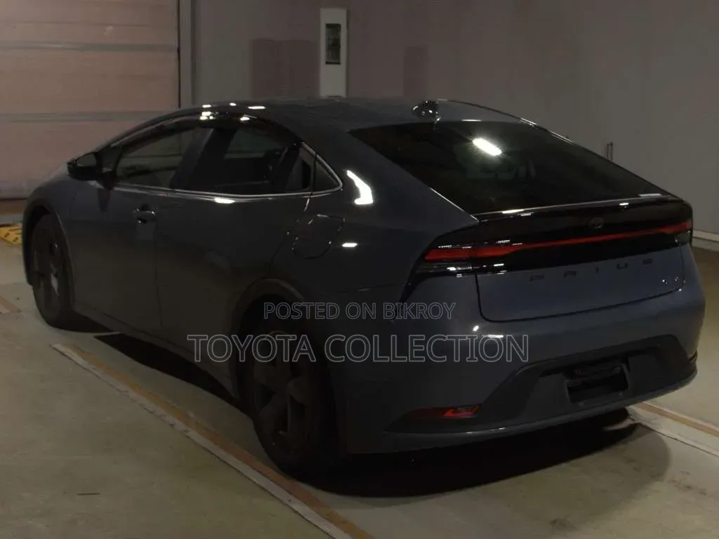 Toyota Prius 2023 Gray