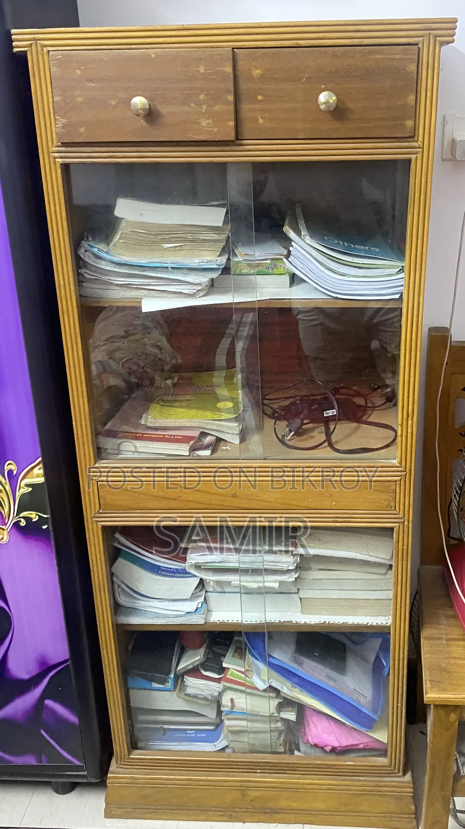 Teak Wood Showcase / Bookshelf